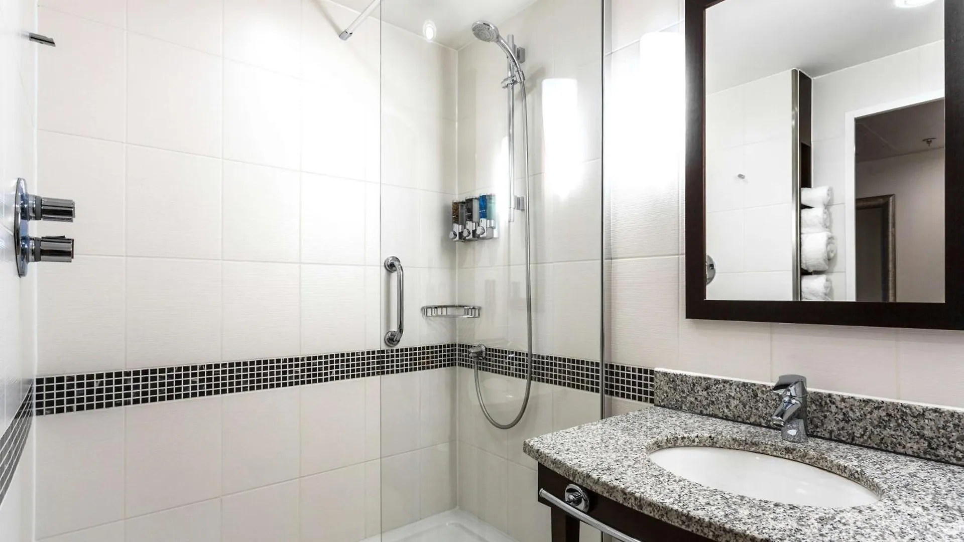 Hampton By Hilton Liverpool John Lennon Airport Speke